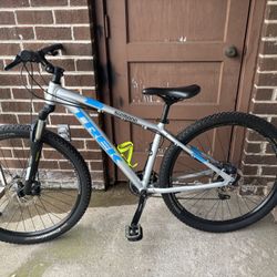 TREK Marlin Medium