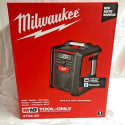 Milwaukee M18 Lithium-Ion Cordless Jobsite Radio/Charger