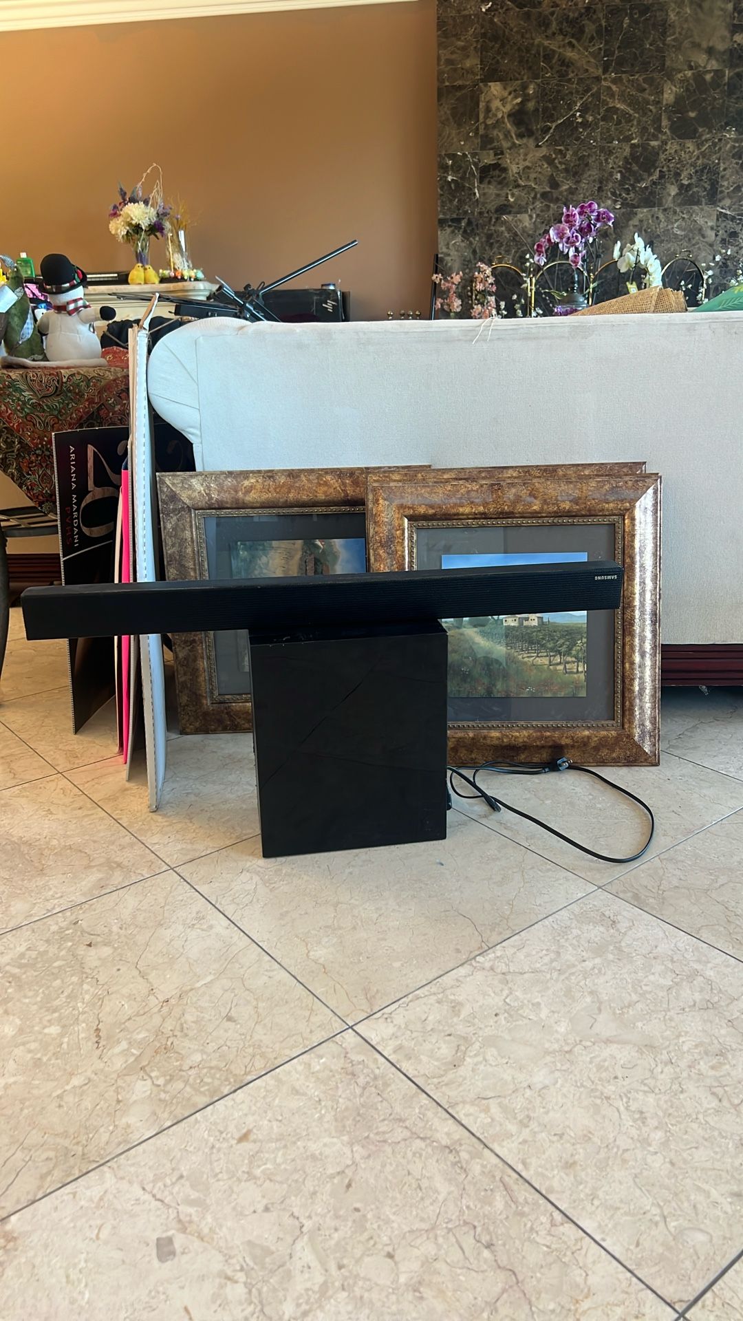 Samsung Soundbar and subwoofer