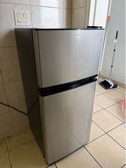 Fridge (INSIGNIA)