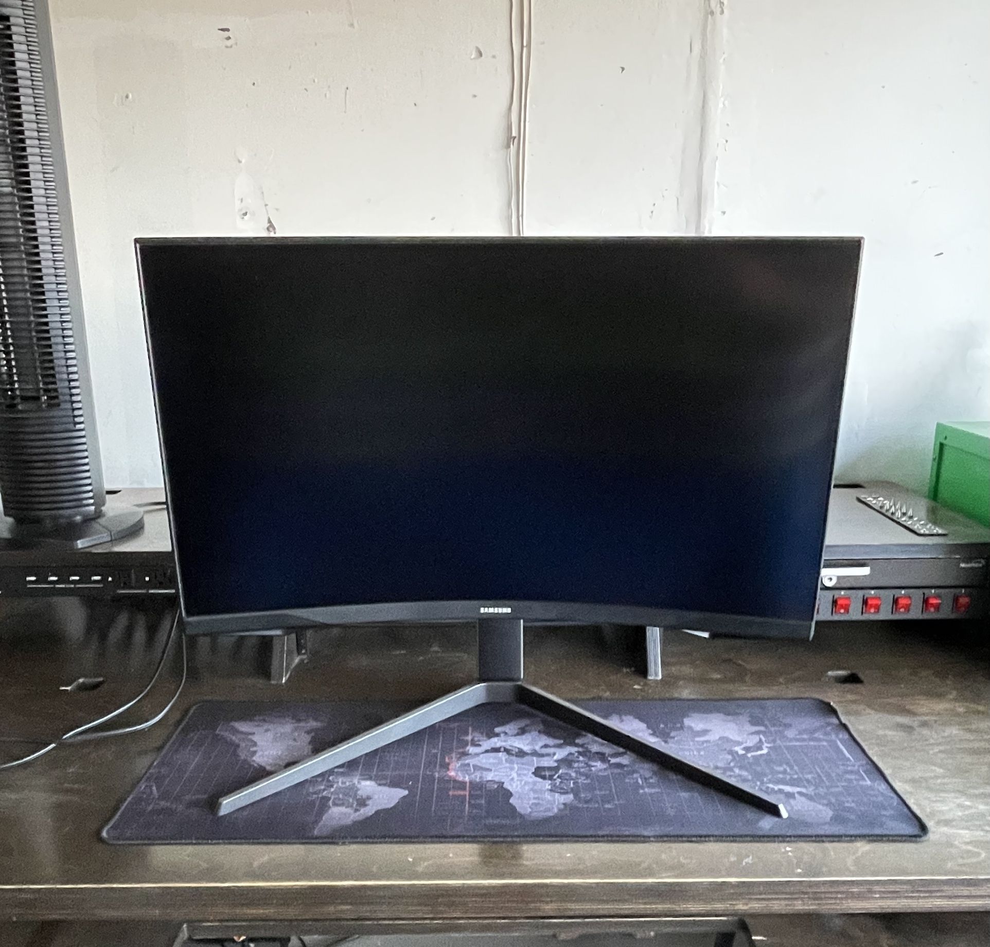 SAMSUNG Odyssey 27