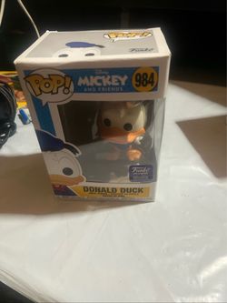 Funko Pop Donald Duck #984 Hollywood Exclusive and others