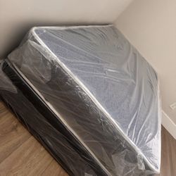 NEW MATTRESS TWIN SIZE PLUSH WITH BOX SPRING