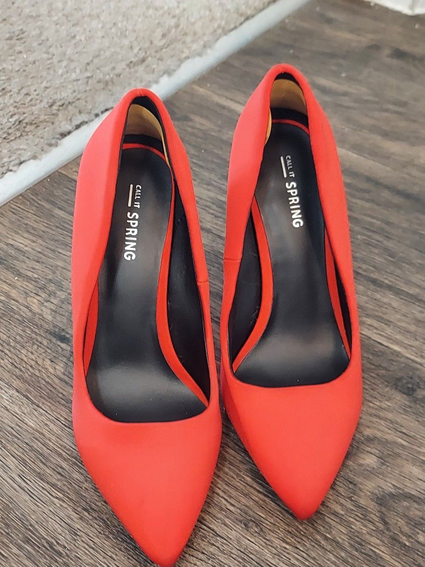 Size 6.5 Red Heels