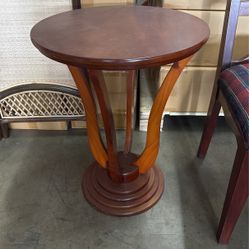Round Table