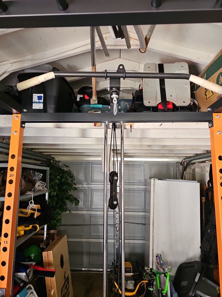 Lifting Cage With 2 Pulleys Bench And Weights