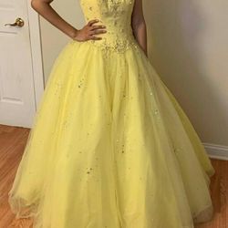 Vizcaya by Mori Lee Quinceañera Prom Dress Yellow Embroidered Lace on Tulle