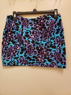 Cute mini skirt size large in good used condition