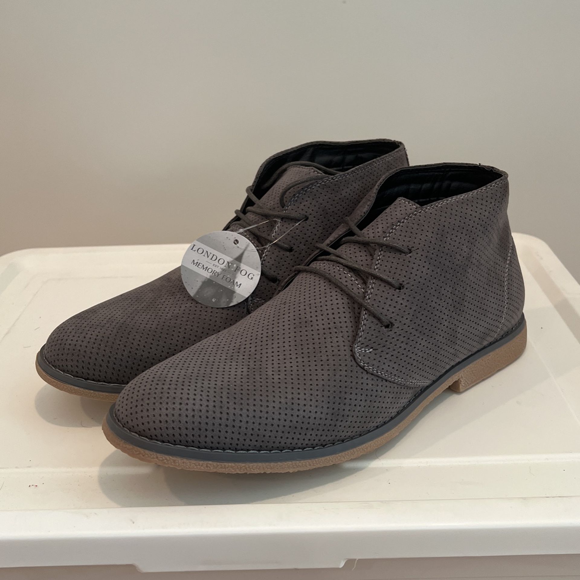 London Fog - Chukka Boots - Color Grey - Size 9.5 Mens