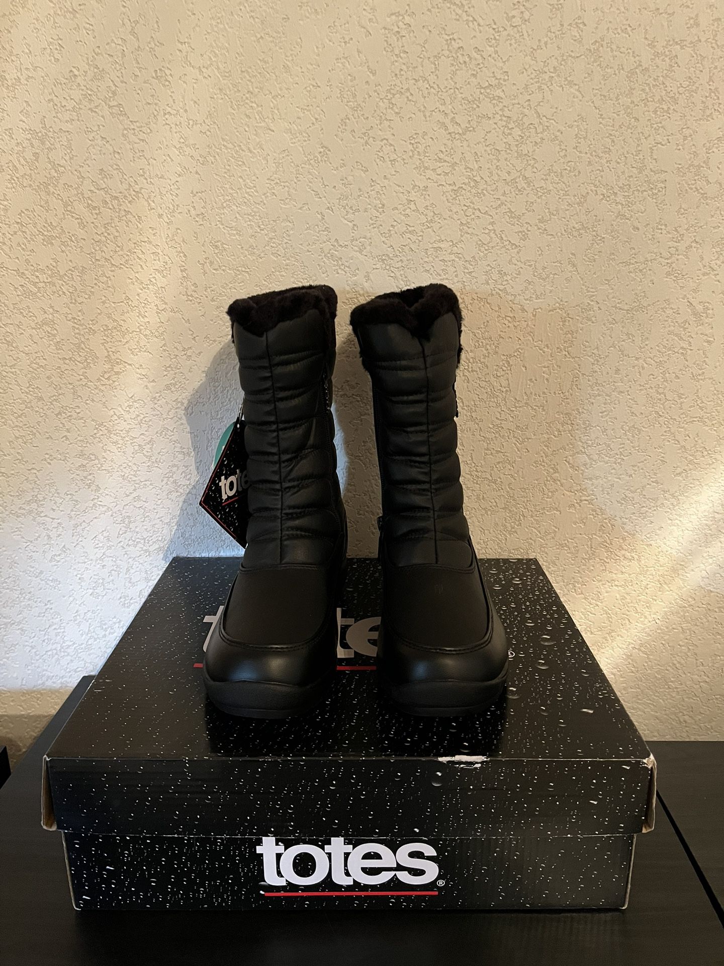 NEW totes Jennifer Women's Waterproof Snow Boots (Size 7)(WIDE) 