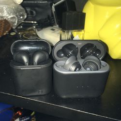 Two Pairs Of Perfectly New Wireless Headphones. Skullcandy 