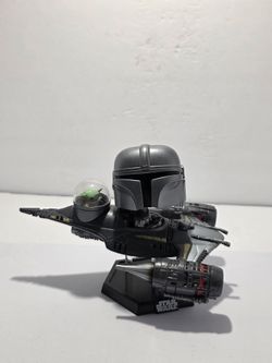 Funko Pop! Ride Super Deluxe: Star Wars The Mandalorian in N1 Starfighter Grogu