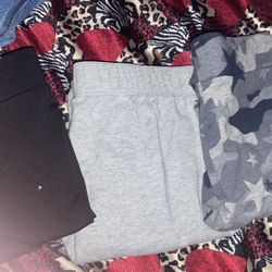 3 Pairs Of Little Girls Converse Leggings 