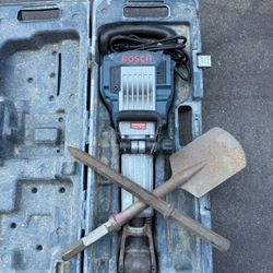 Bosch 35 pound jackhammer Demo Hammer