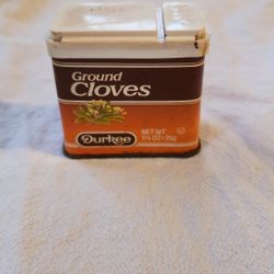 Vintage Durkee Ground Cloves Spice Tin.  About 1/3 Full.  Excellent Condition!!  Almost full.  Please see all pictures as part of the description.   P