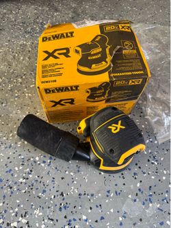 Dewalt XR 20-volt Orbital Sander 5” with dust bag 2025