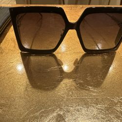 Dior Sunglasses With Box