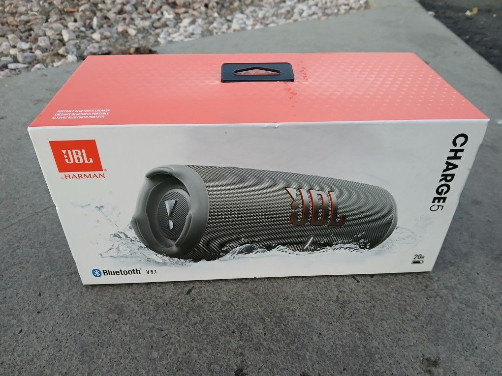 JBL CHARGE 5 Bluetooth Speaker New