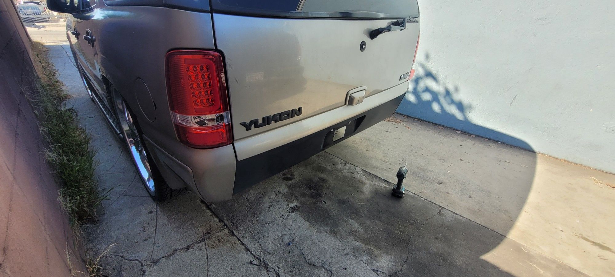 99-06 Roll Pan Chevy Tahoe, GMC Yukon, Chevy Suburban