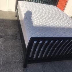Queen Bed Frame Mattress And Box Spring 
