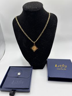 Gold-Tone Filigree Pendant Necklace Initial W and cross