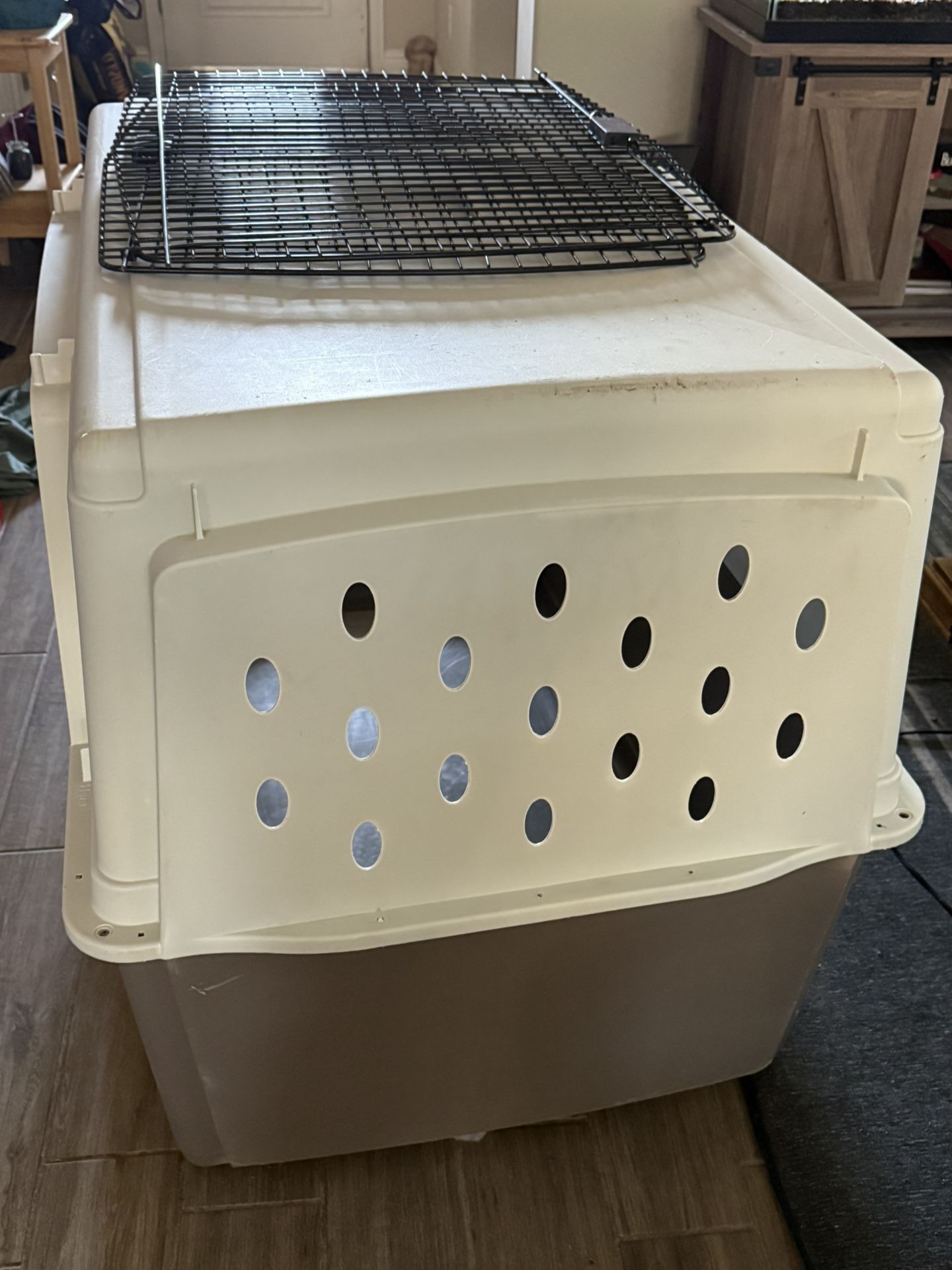 Dog Crate/kennel