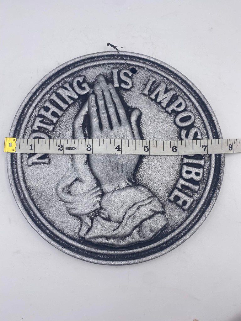 Praying Hands "Nothing is Impossible" Circle Wall Decor Great Condition