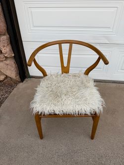 Set of 6 Wishbone Wood Chairs