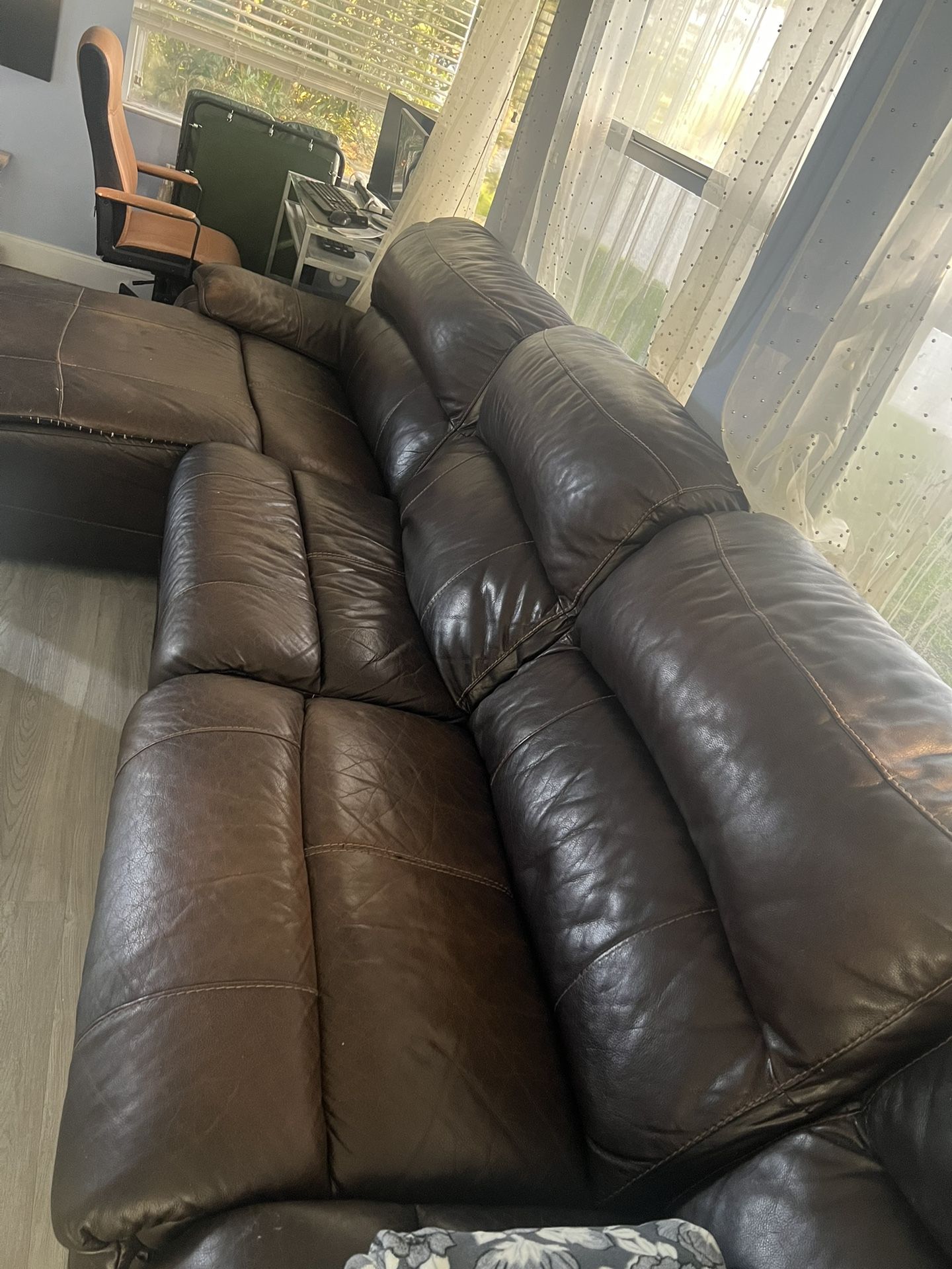 Large L-Shaped Brown Leather Sofa with Chaise – Great Condition