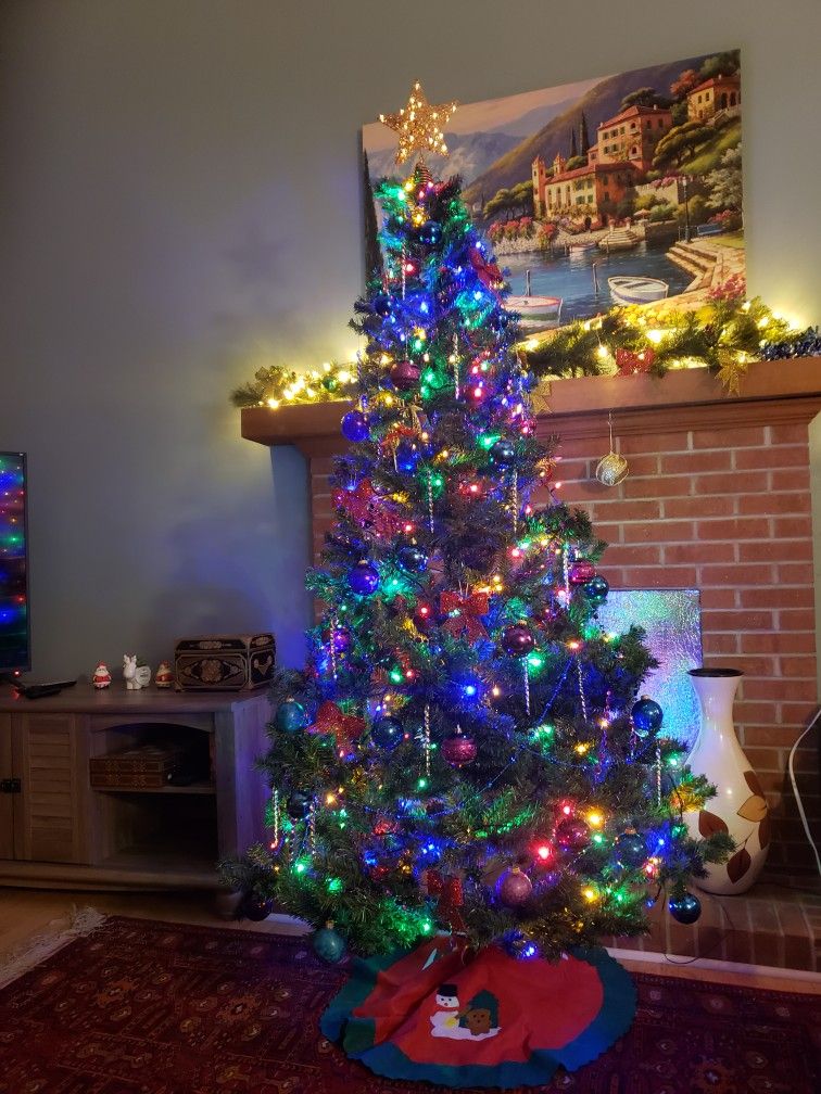 Christmas Tree 7 Ft Christmas Tree Only Used Once