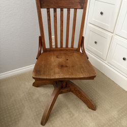 Antique Swivel Chair 