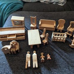 17 PC 1960s Wooden Doll House Furniture With People Handmade 