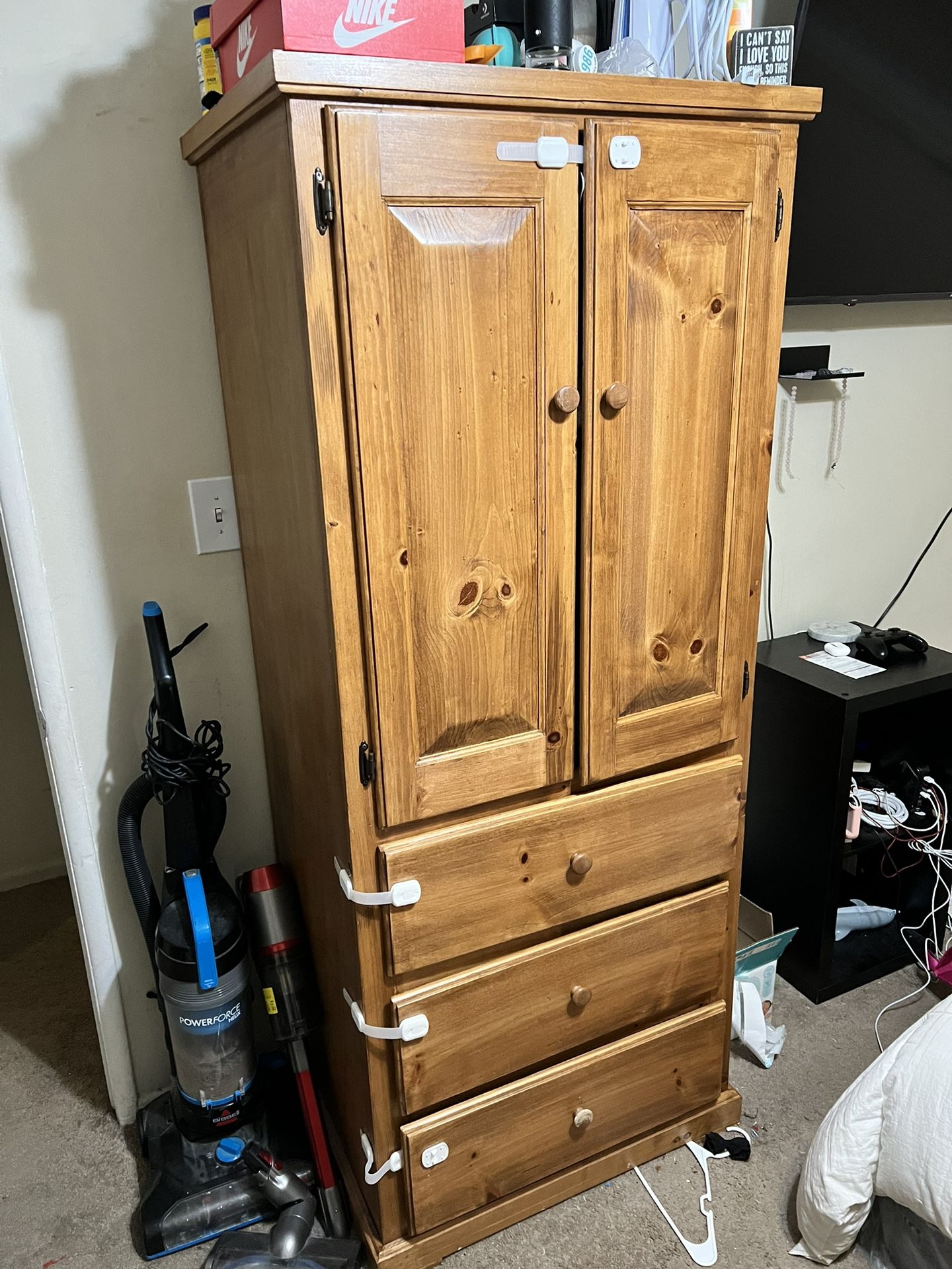 Armoire Small And Medium