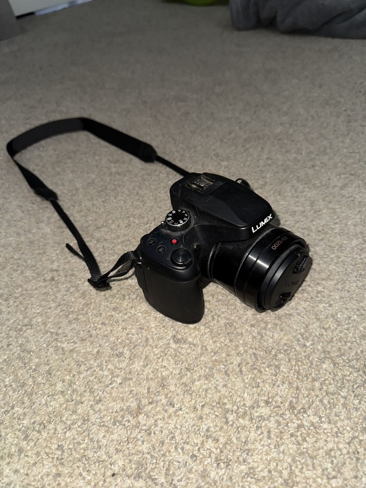 LUMIX FZ-80