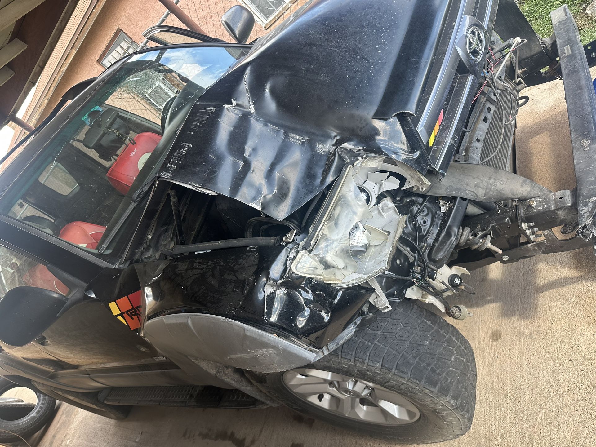03 Toyota 4Runner For Parts Send Offers! Needs To Be Towed