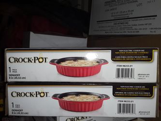 2 brand new crock pots