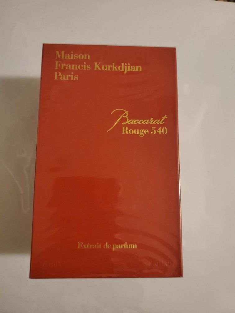 Baccarat
Rouge 540
Extrait de parfum 70ml