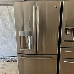 Ge French Door Refrigerator 60 day warranty/ Located at:📍5415 Carmack Rd Tampa Fl 33610📍
