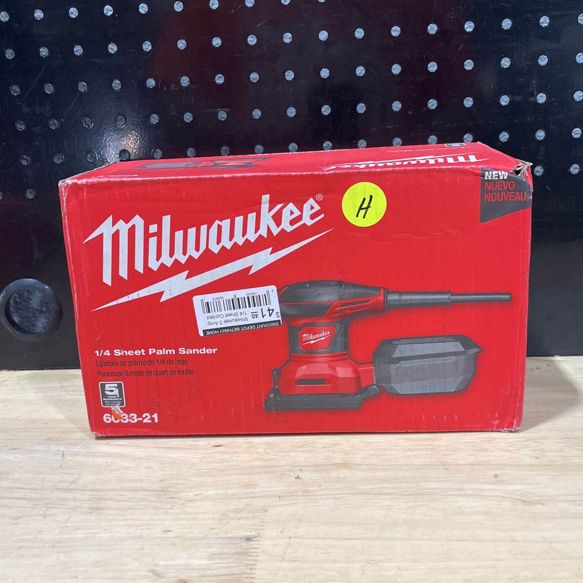Milwaukee 3 Amp 1/4 Sheet Corded Palm Sander for Sale in Phoenix, AZ
