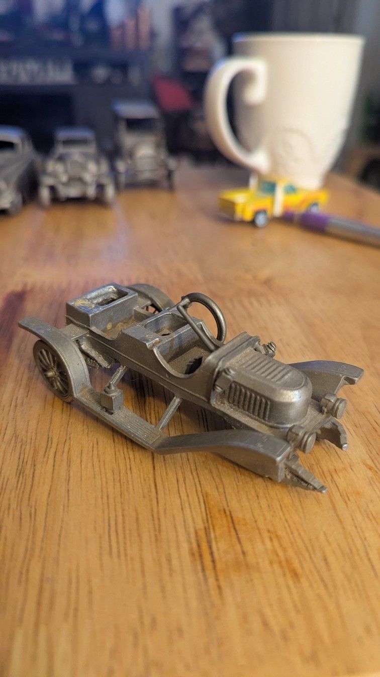 DANBURY MINT Hand Crafted Pewter 1909