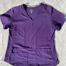 MedCouture Women’s Scrub Set