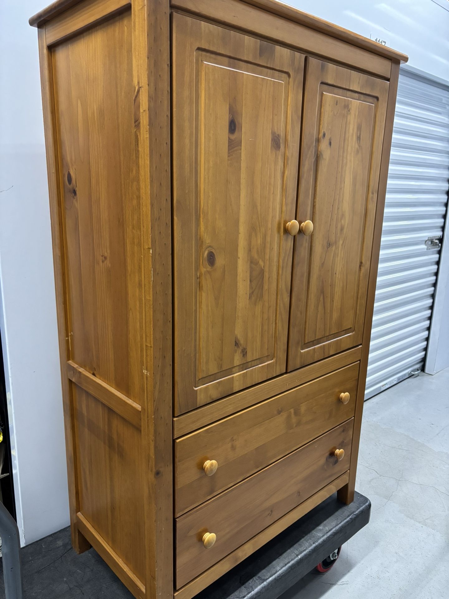 Armoire