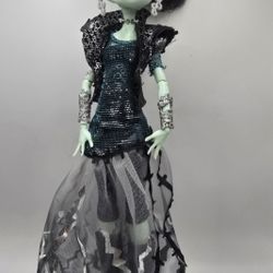 Monster High Ghouls Rule Frankie Stein 