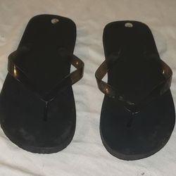 Women's Black Flipflop Slippers (Size M, 8-9)
