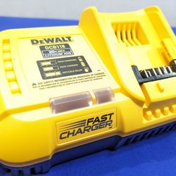 20-60V Max DeWalt Fan Cooled FAST CHARGER 