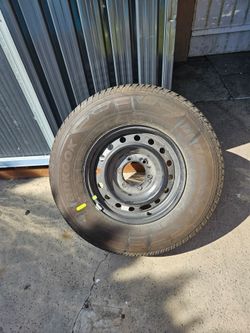 Tire for toyota tacoma p245/75r16