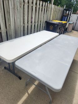 8' Heavy-duty Plastic Solid Tables