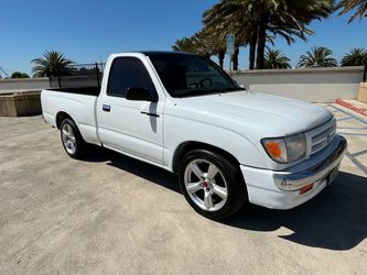 Short bed single cab tacoma gas saver 4 cylinder - trade