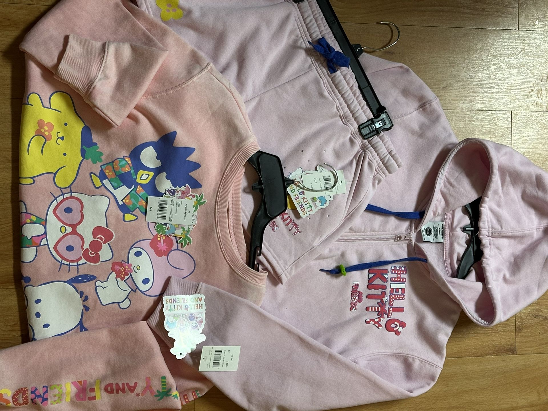 Hello Kitty Lot Size large