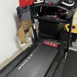 Sole F63 Treadmill 